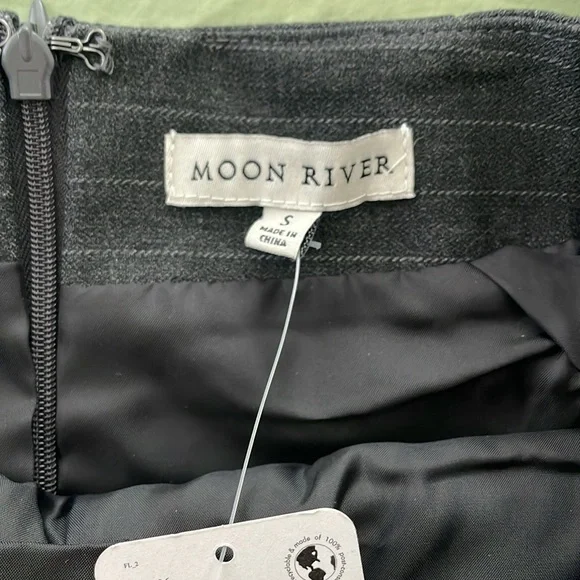 NWT Moon River Pinstripe Suit Skirt Size Small - Picture 9 of 11